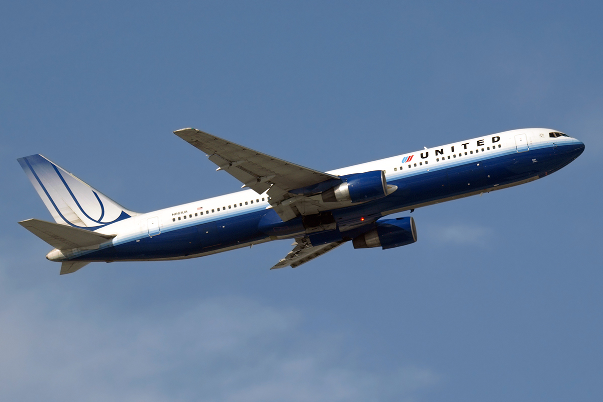 B767-322/ER United Airlines N661UA Amsterdam_Schiphol March_24_2008