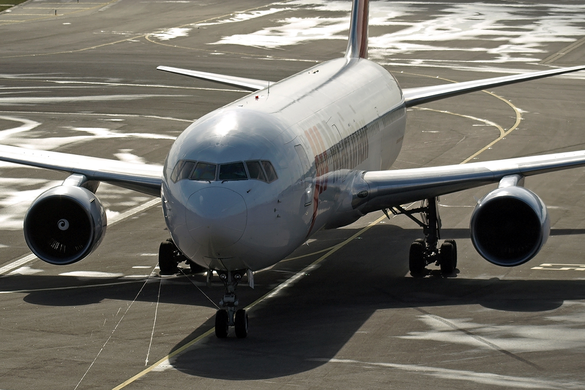 B767-33A/ER Martinair PH-MCJ Amsterdam_Schiphol March_29_2008