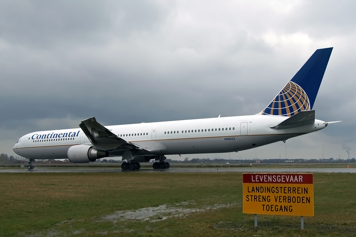 B767-424/ER Continental Airlines N59053 Amsterdam_Schiphol March_22_2008