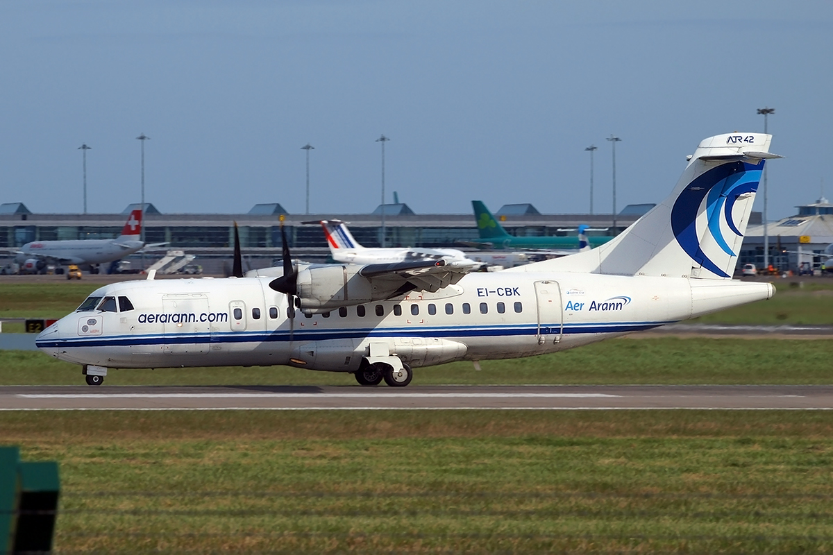 ATR-42-300 Aer Arann EI-CBK Dublin_Collinstown (DUB/EIDW) April_5_2009