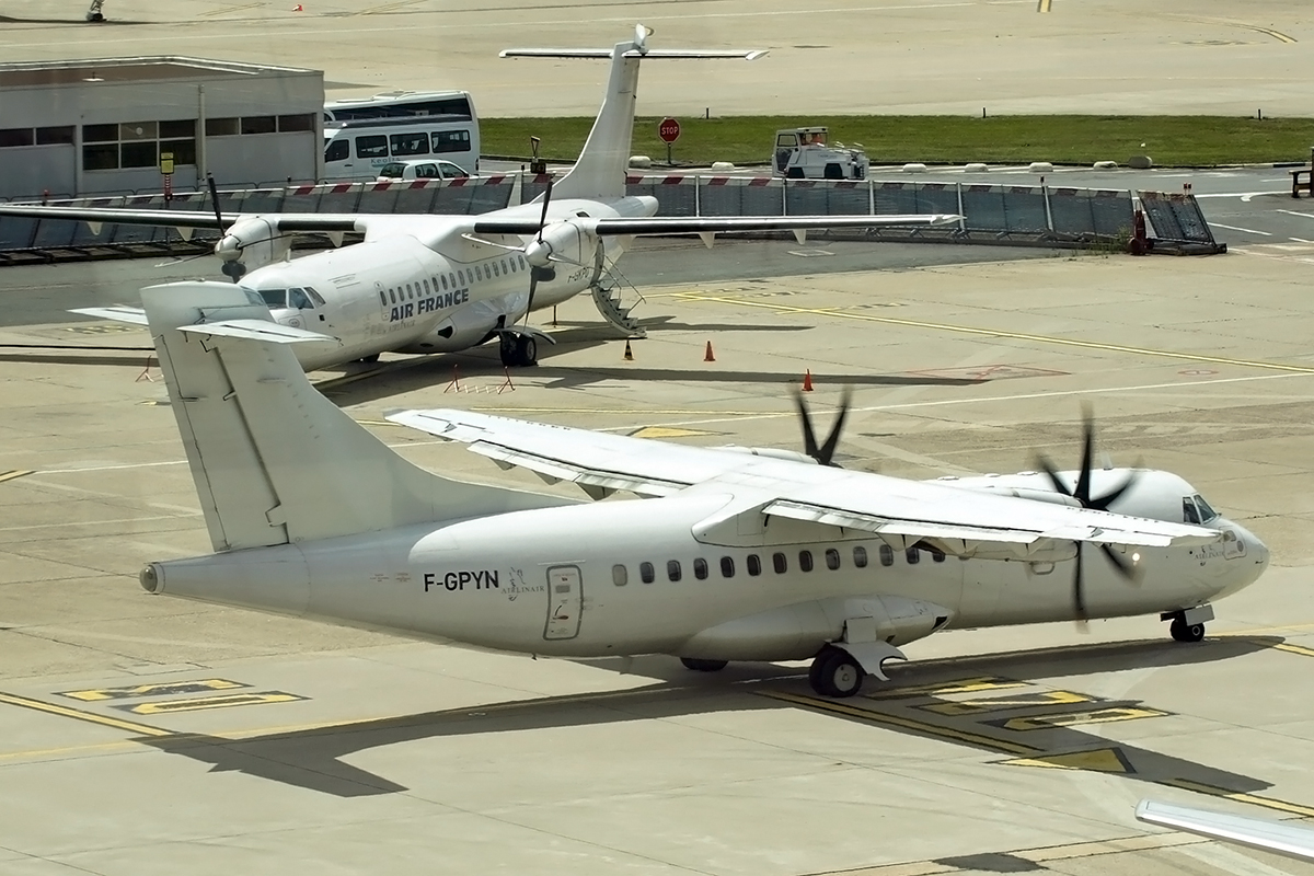 ATR-42-500 Airlinair F-GPYN Paris_Orly (ORY/LFPO) June_25_2007