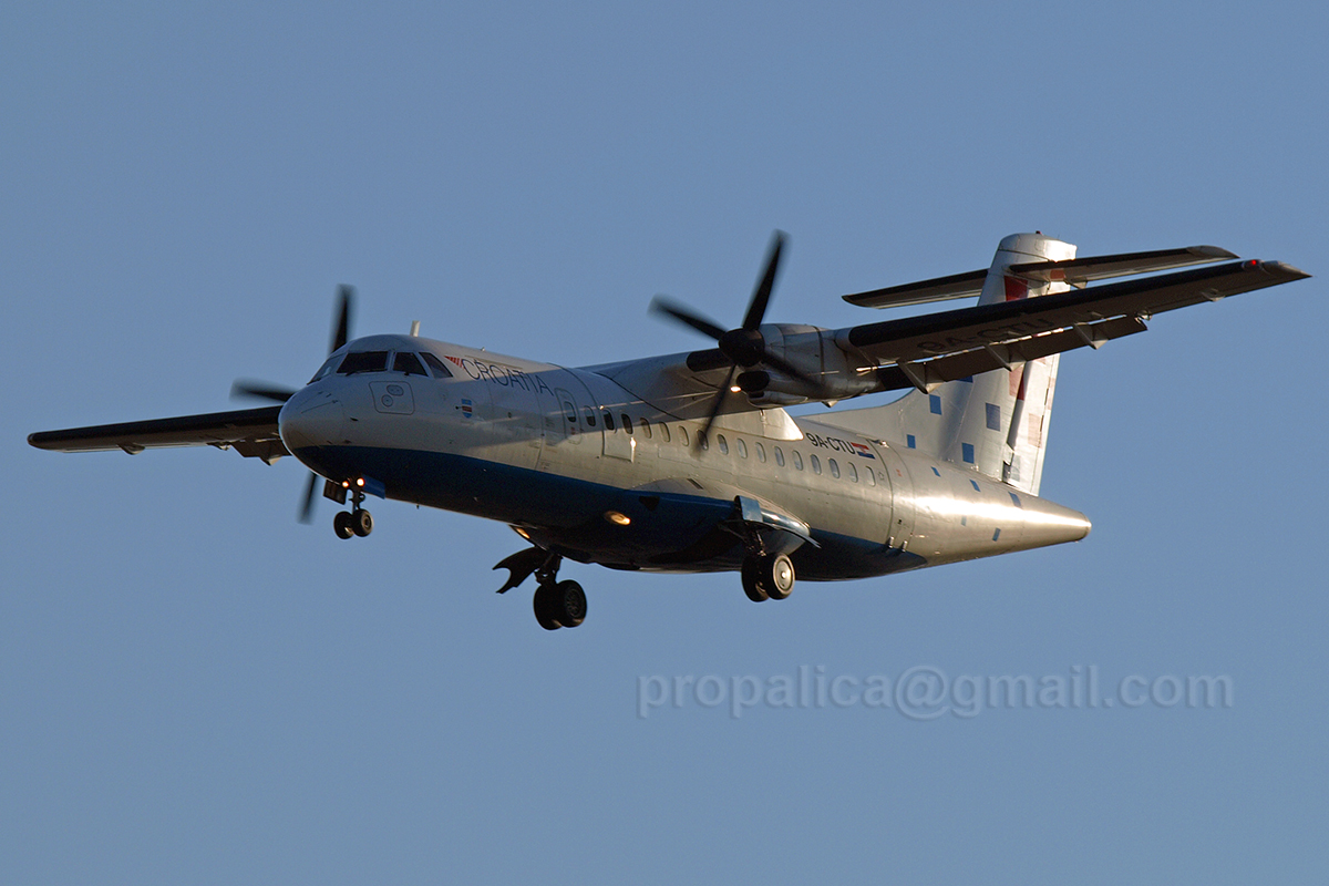 ATR-42-320 Croatia Airlines 9A-CTU Zagreb_Pleso (ZAG/LDZA) October_15_2007