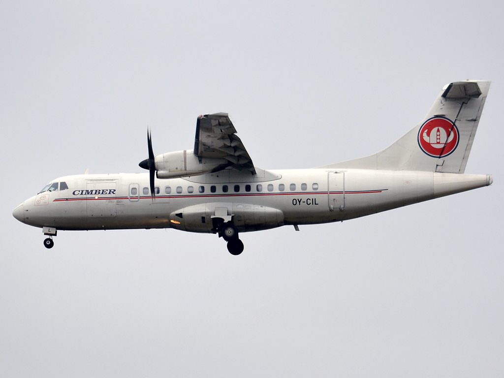 ATR-42-500 Cimber Air OY-CIL Prague_Ruzyne (PRG/LKPR) December_23_2011