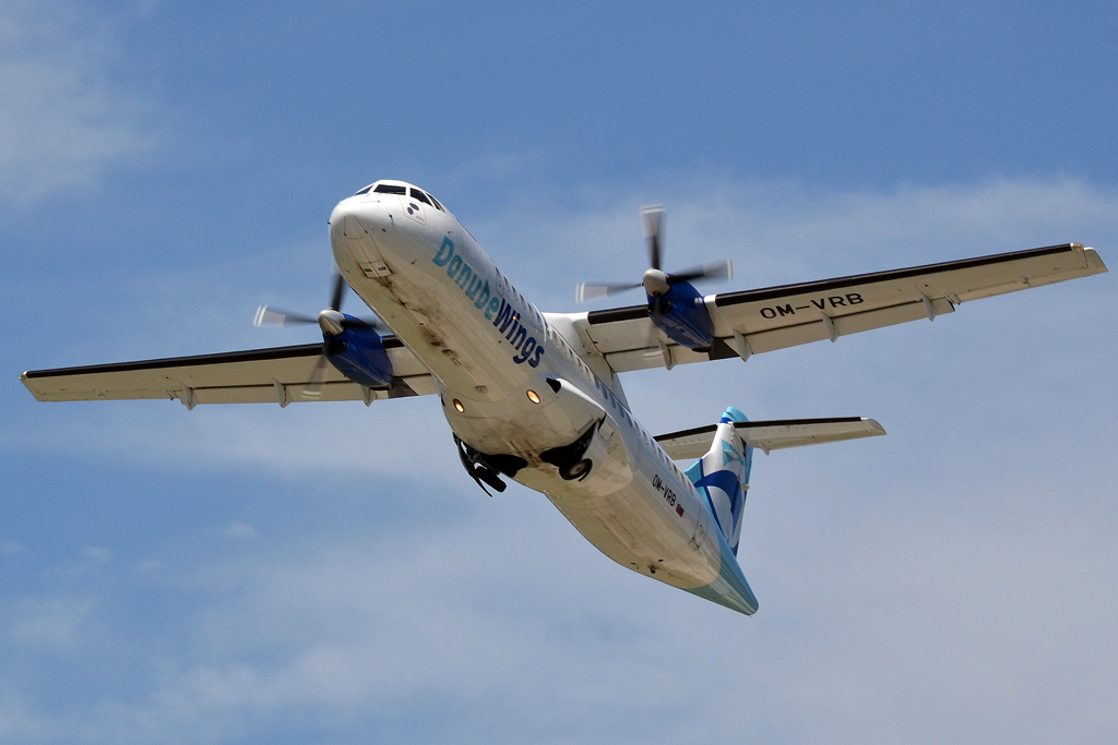 ATR-72-202 Danube Wings OM-VRB Split_Resnik (SPU/LDSP) August_6_2011