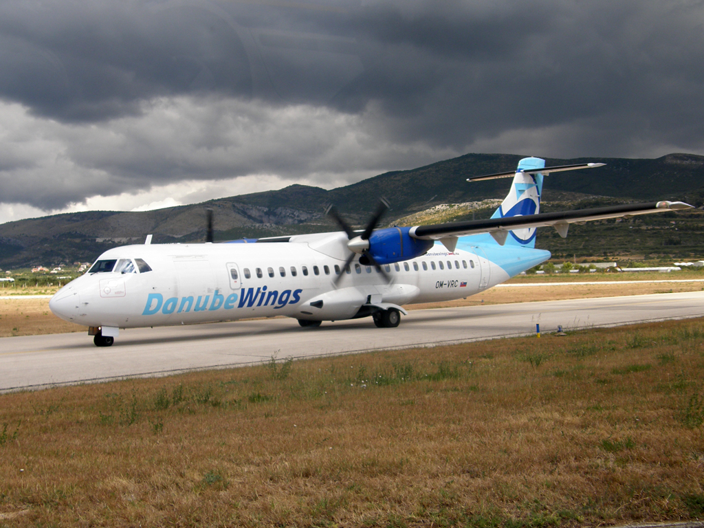 ATR-72-202 DanubeWings OM-VRC Split_Resnik (SPU/LDSP) August_7_2010