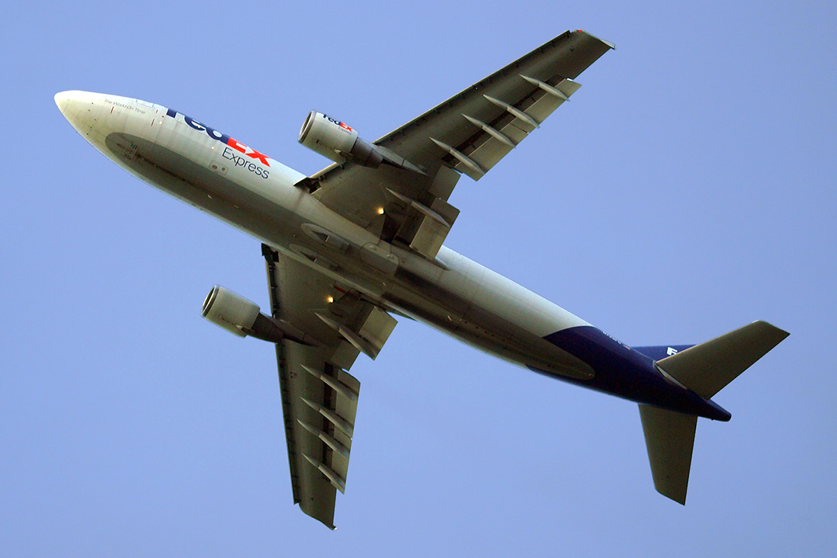 A300B4-622R FedEx Express N725FD Dublin_Collinstown April_6_2009