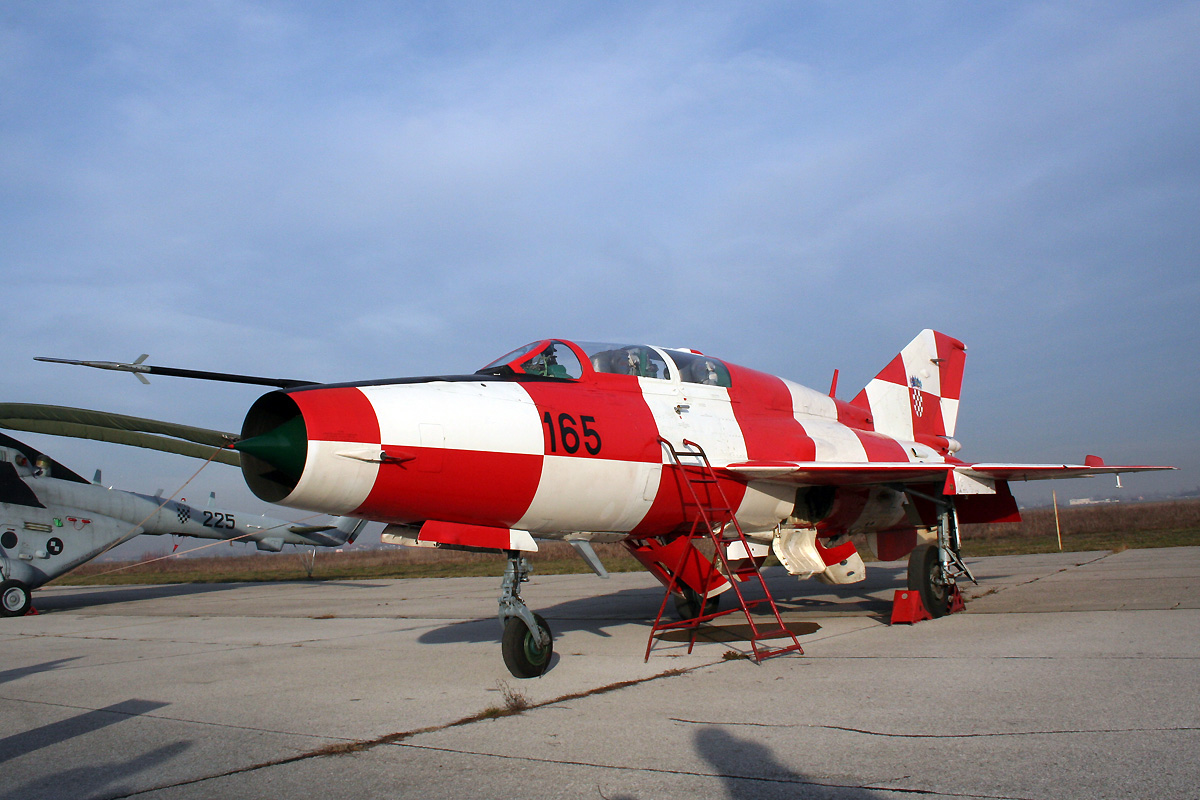 MiG-21UMD Croatia Air Force HRZ 165 Zagreb_Pleso (ZAG/LDZA) December_9_2011