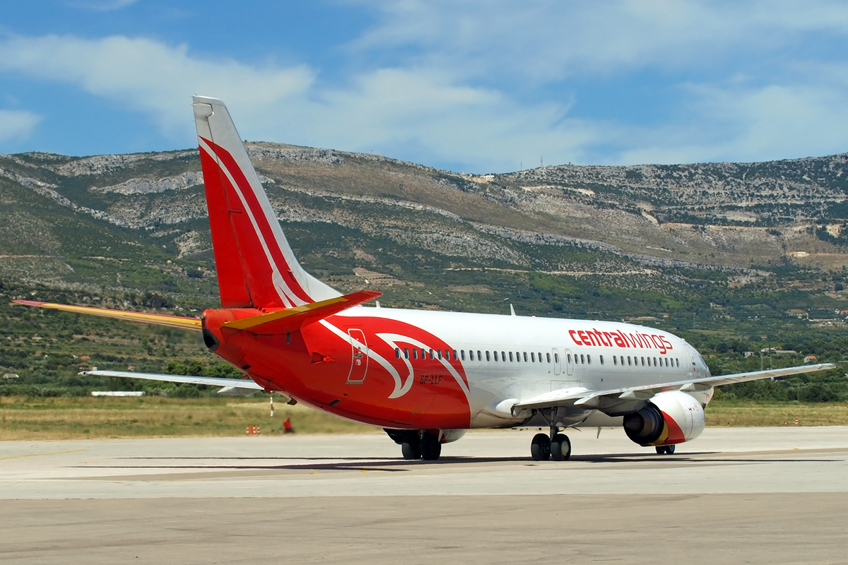 B737-45D Centralwings SP-LLF Split_Resnik August_10_2008