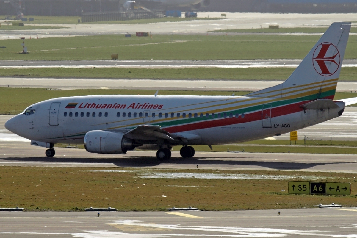 B737-524 Lithuanian Airlines LY-AGQ Amsterdam_Schiphol March_29_2008