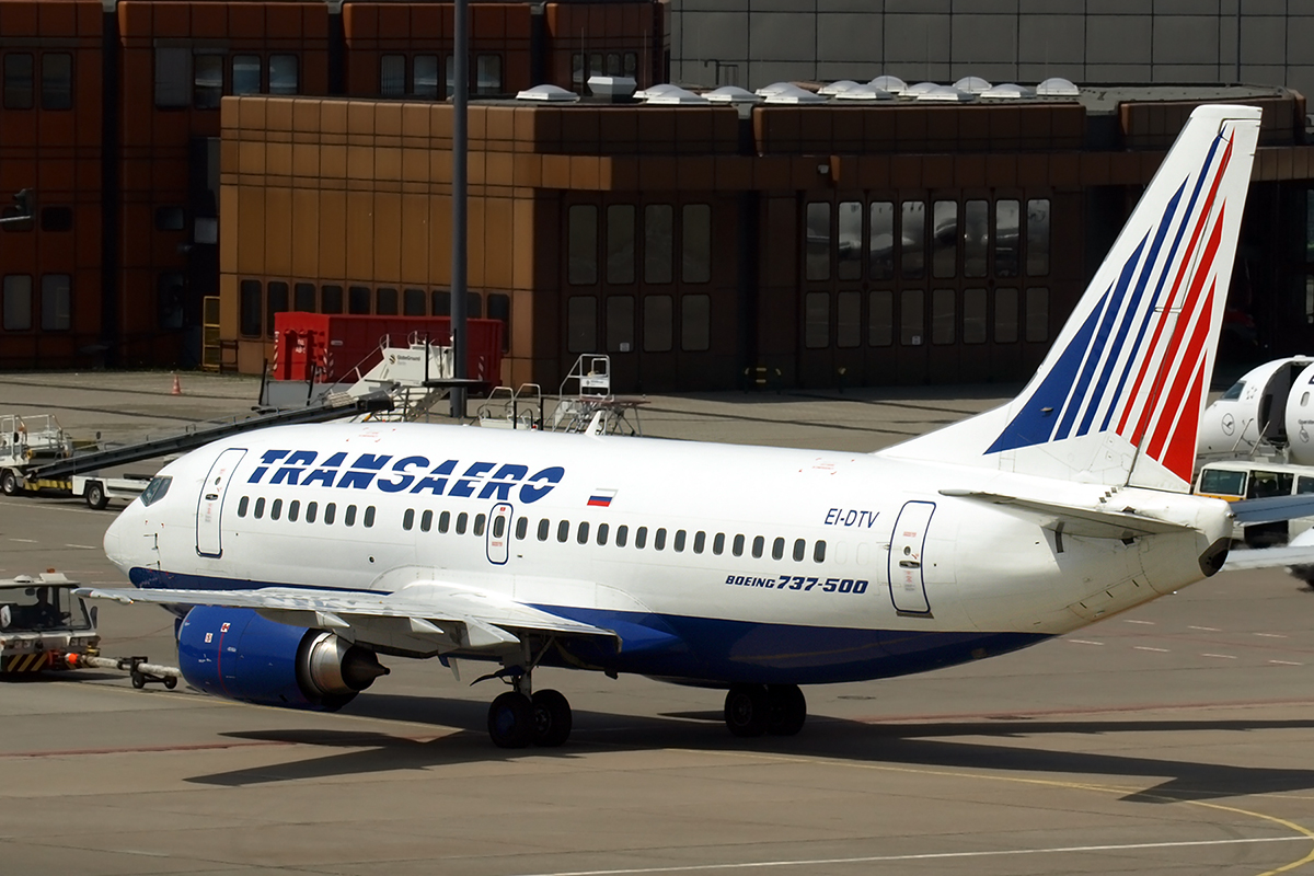 B737-5Y0 Transaero EI-DTV Berlin_Tegel May_31_2008