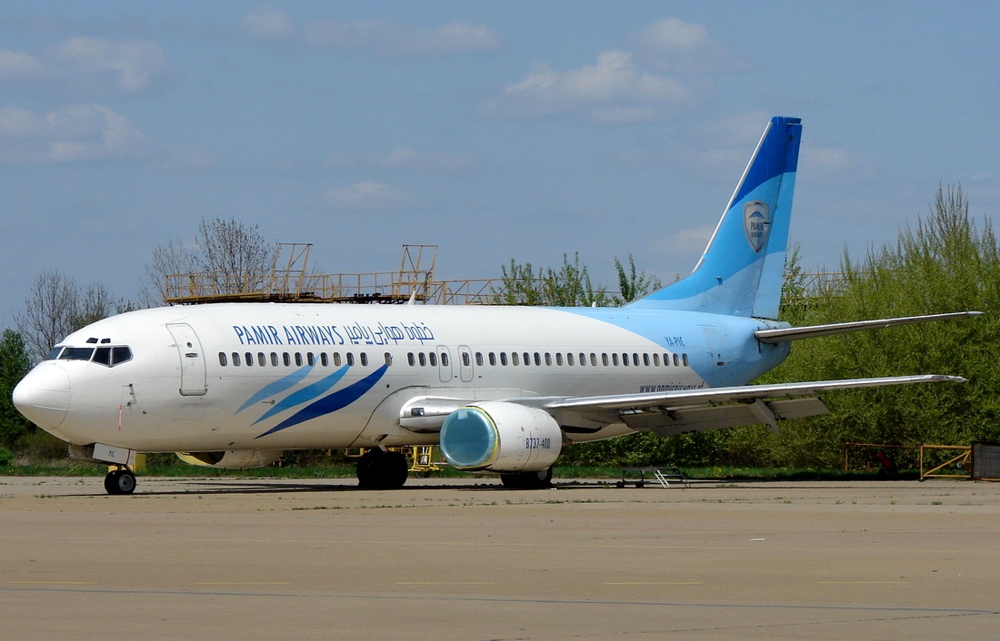 B737-4Y0 Pamir Airways YA-PIC Beograd-Surcin (LYBE) April_11_2011