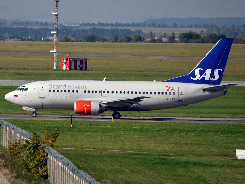 B737-505 SAS Scandinavian Airlines LN-BRX Prague_Ruzyne (PRG/LKPR) September_30_2012