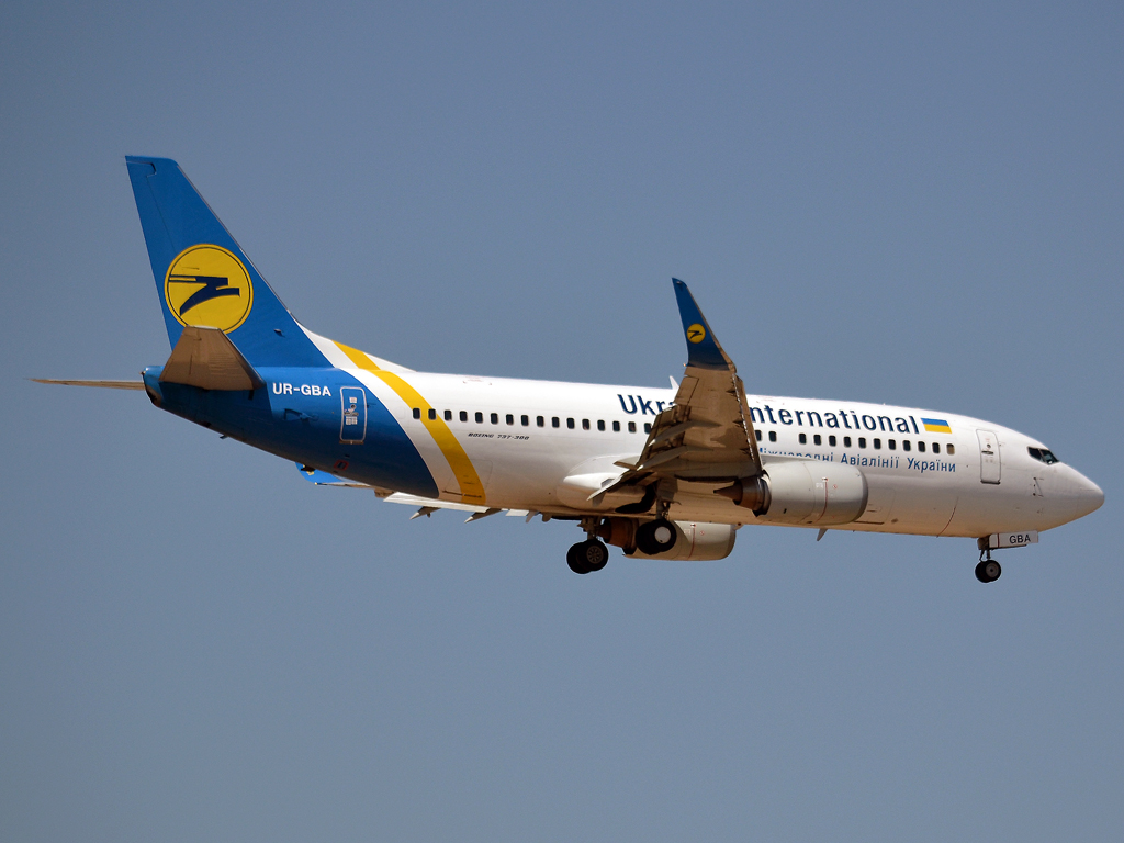 B737-36N Ukraine International Airlines UR-GBA Frankfurt_Main (FRA/EDDF) May_26_2012