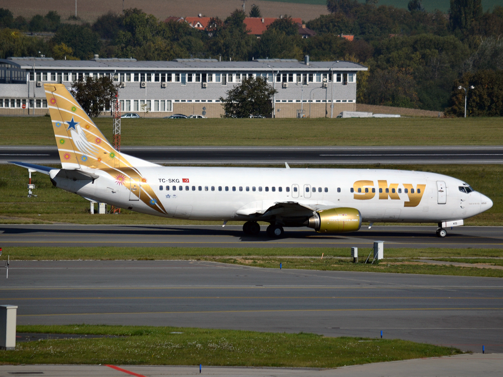 B737-4Q8 Sky Airlines TC-SKG Prague_Ruzyne (PRG/LKPR) October_2_2011