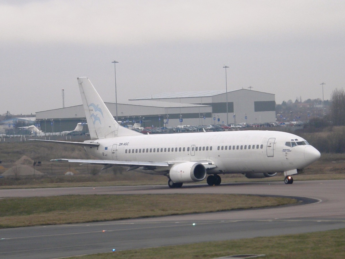 B737-3Z9 Bellview Airlines (Air Slovakia) OM-ASC London_Luton February_27_2009