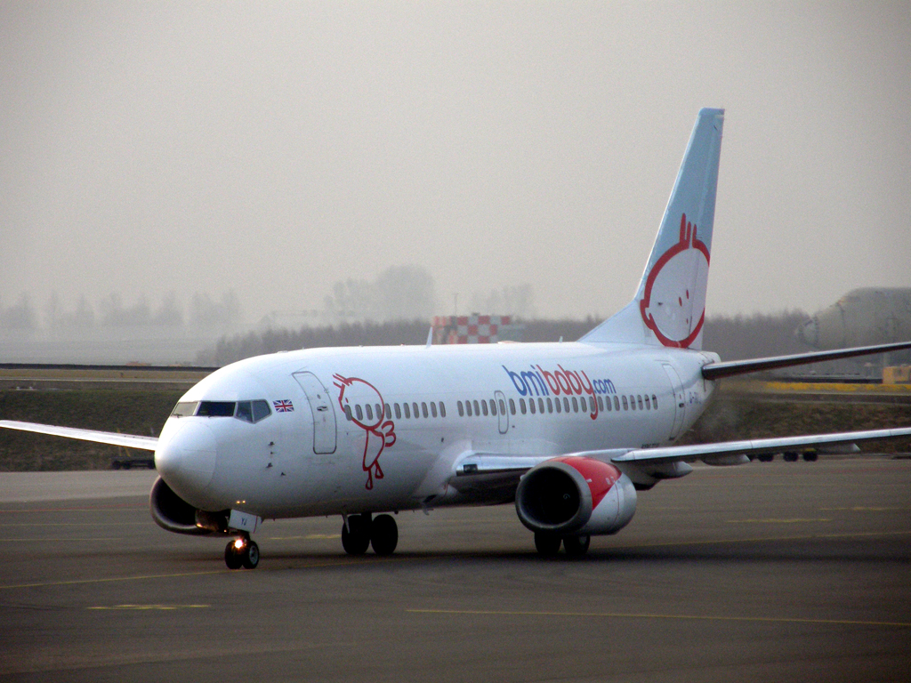 B737-36M Bmibaby G-TOYJ Amsterdam_Schiphol March_16_2011