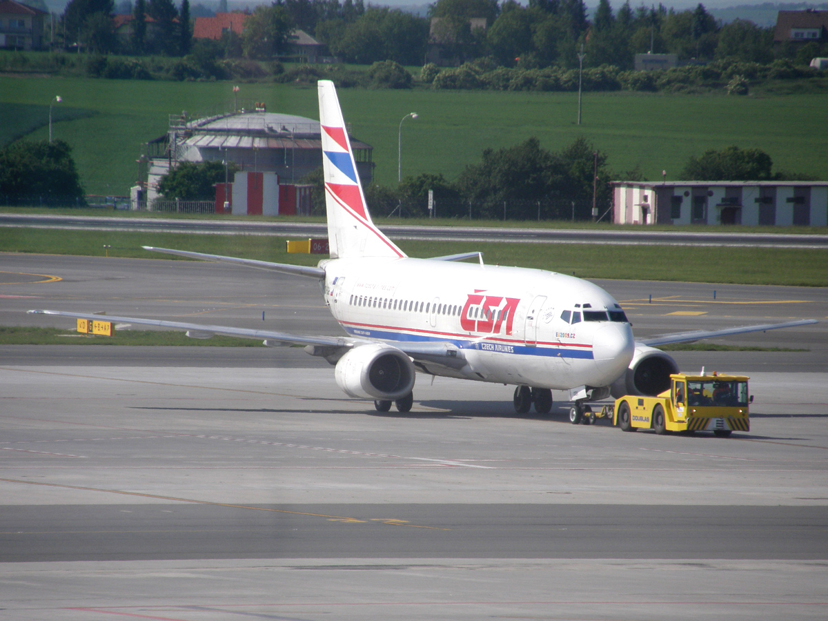 B737-55S ČSA - Czech Airlines OK-CGH Prague_Ruzyne May_24_2009