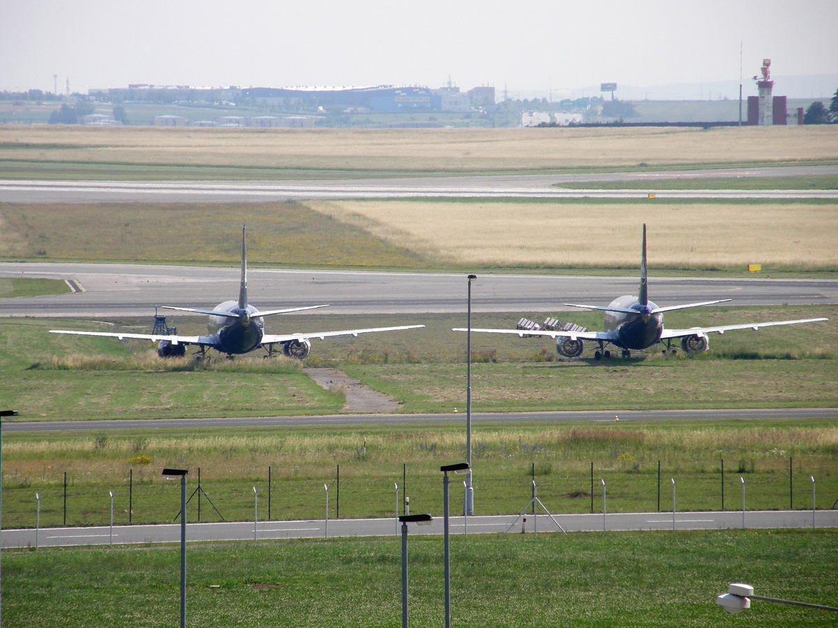 B737-33A Fischer Air OK-FAN & OK-FUN (stored) Prague_Ruzyne July_02_2009