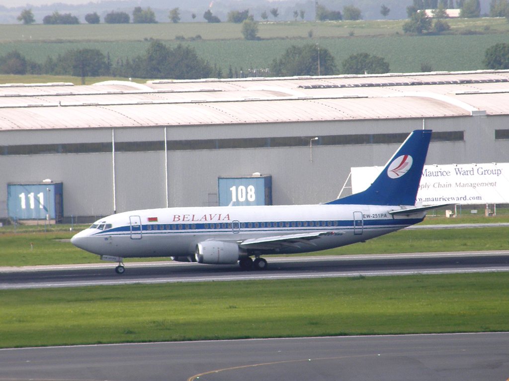 B737-5Q8 Belavia EW-251PA Prague_Ruzyne July_02_2009