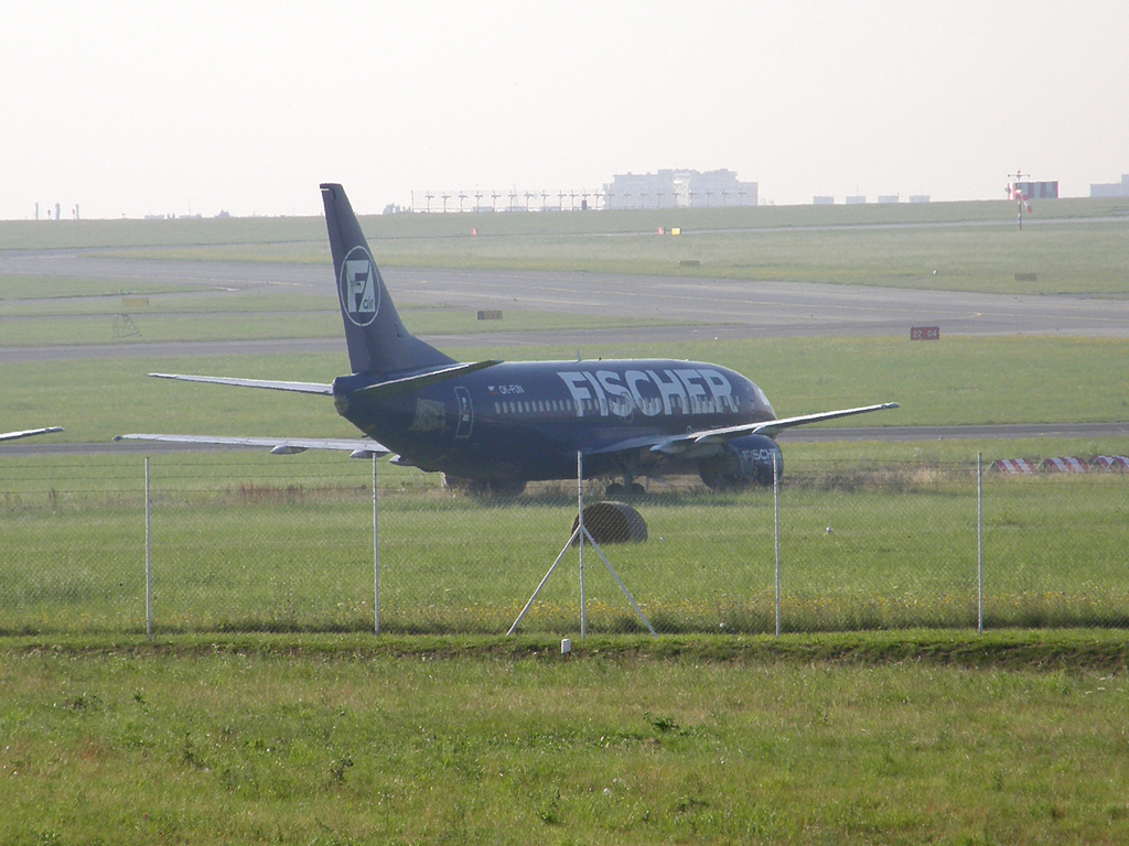 B737-33A Fischer Air OK-FUN Prague_Ruzyne July_29_2009