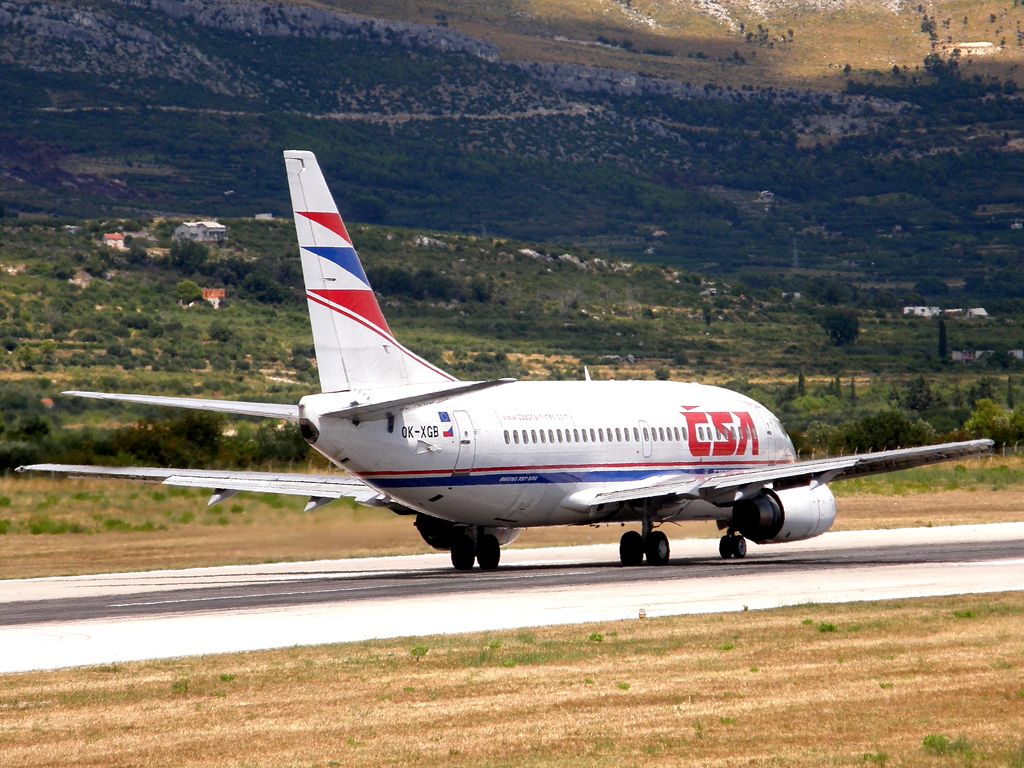 B737-55S CSA - Czech Airlines OK-XGB Split_Resnik August_7_2010