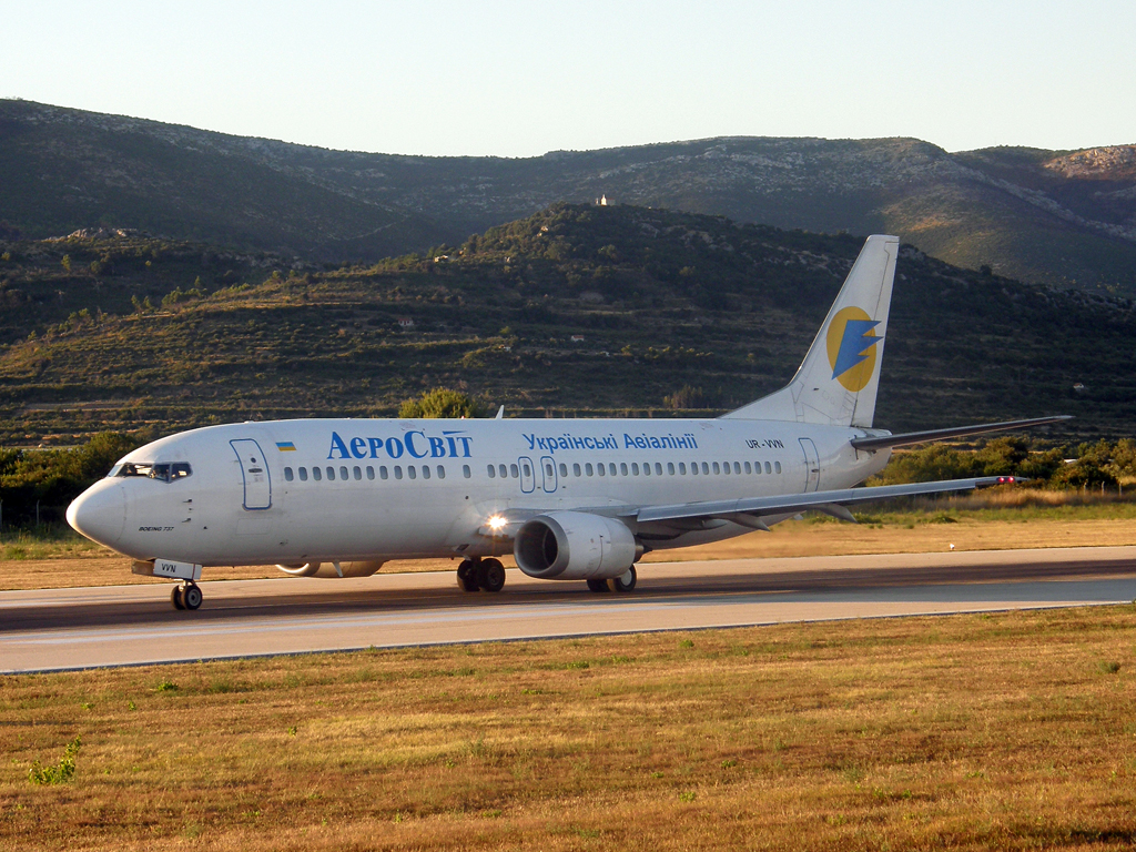 B737-4Y0 AeroSvit Ukrainian Airlines UR-VVN Split_Resnik (SPU/LDSP) August_7_2010