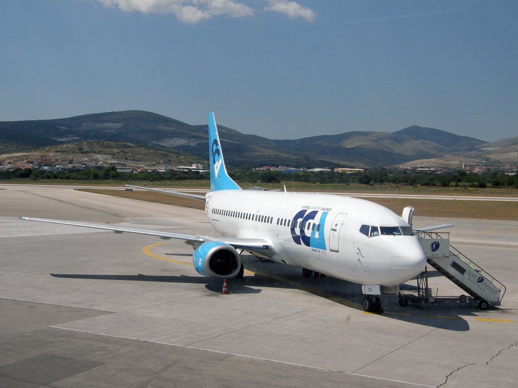 B737-31S Central Charter Airlines - CCA OK-CCA Split_Resnik August_11_2010