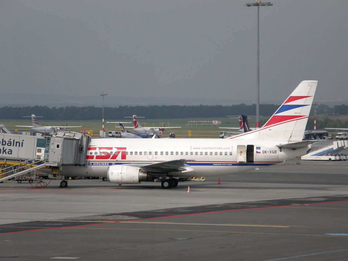 B737-55S ČSA - Czech Airlines OK-XGB Prague_Ruzyne August_18_2009