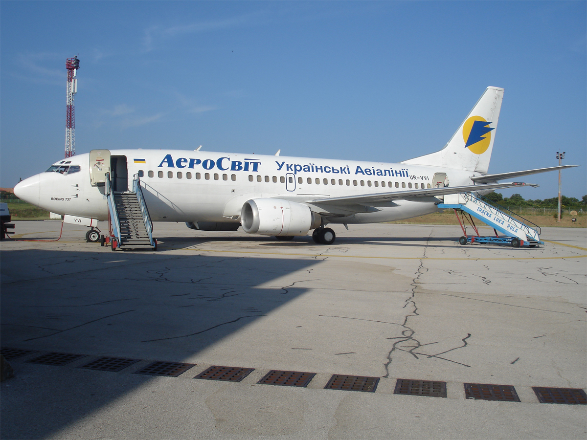 B737-33A AeroSvit Ukrainian Airlines UR-VVI Pula (PUY/LDPL) June_25_2007