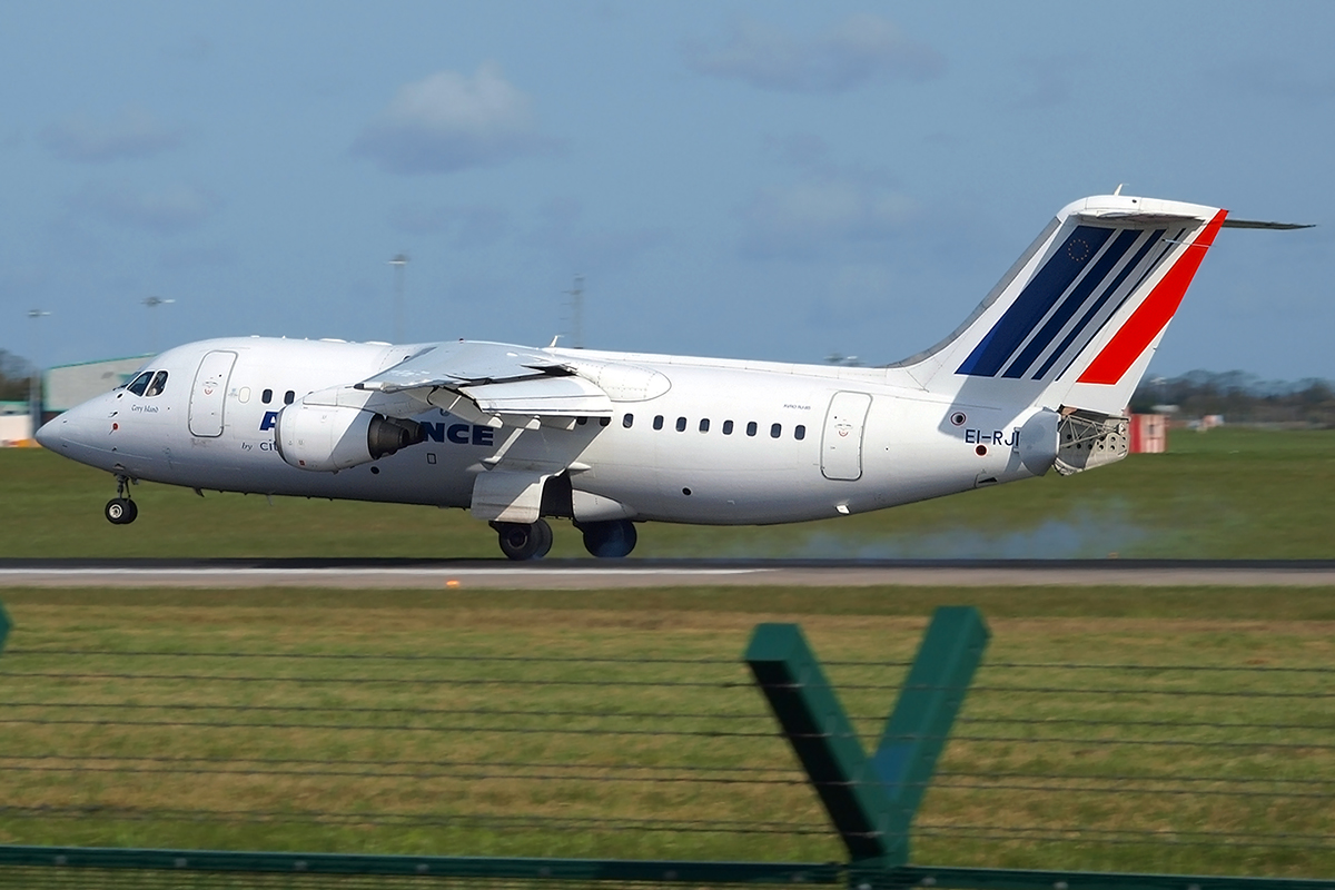 Avro 146-RJ85 Air France (CityJet) EI-RJR Dublin_Collinstown April_5_2009