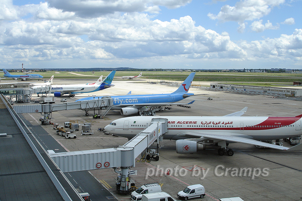 Paris - Airport Orly Sud ORY / LFPO June_25_2007 A