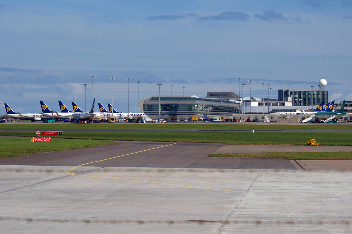 Dublin Collinstown Airport - Ryanair Terminal April_10_2009