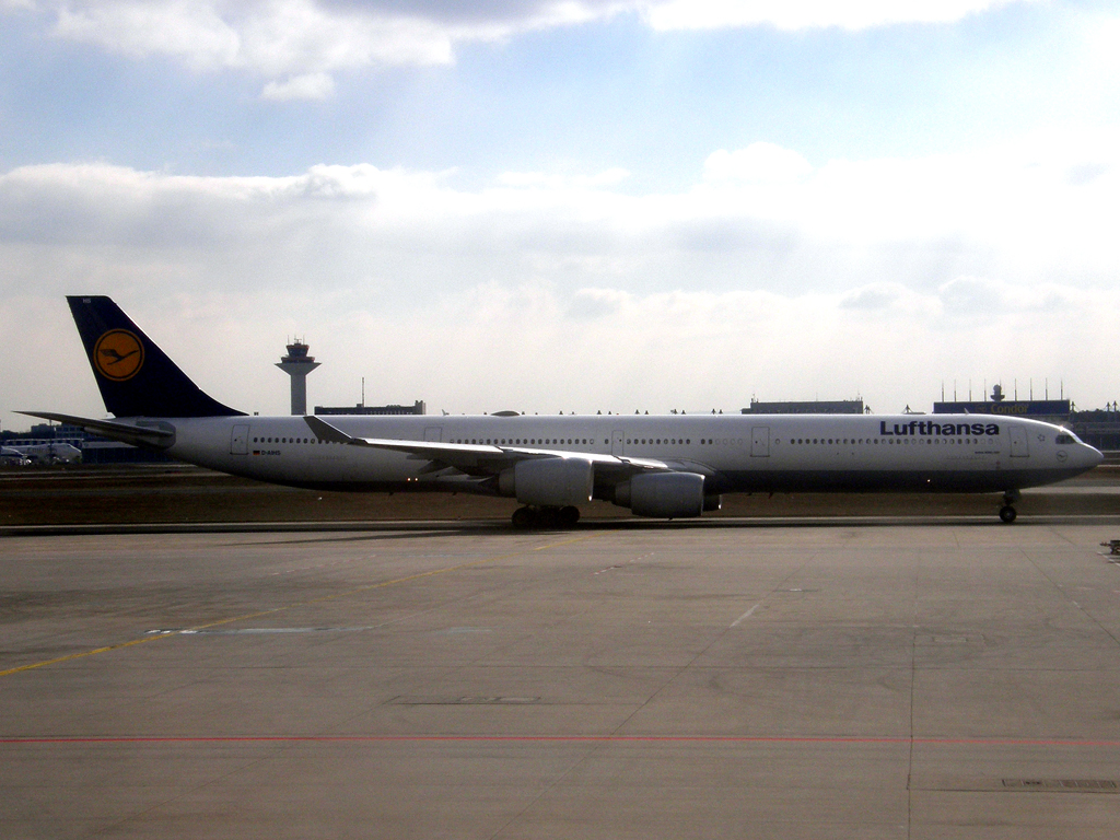 A340-642 Lufthansa D-AIHS Frankfurt_Main March_08_2010