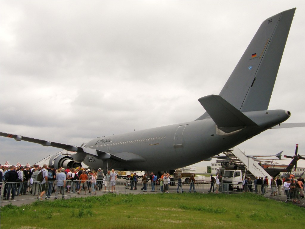 A310-304/MRTT Germany Air Force (Luftwaffe) 10+24 Berlin_Schonefeld June_12_2010