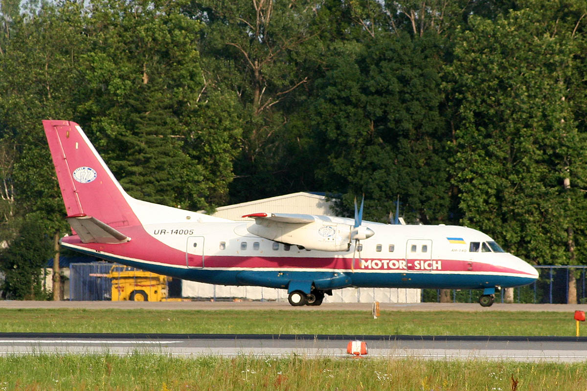 An-140 Motor Sich UR-14005 Zagreb_Pleso (ZAG/LDZA) June_24_2012