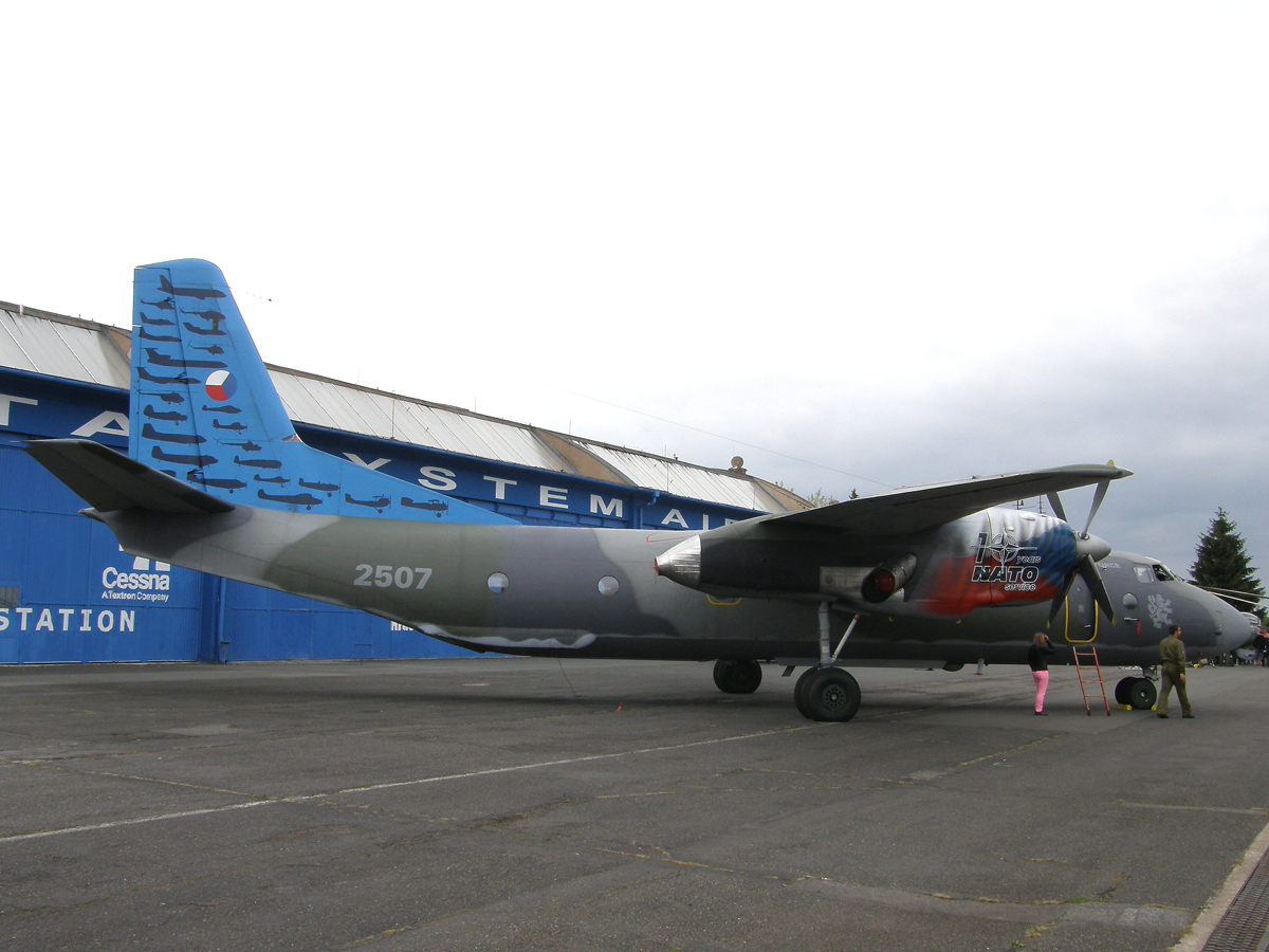 An-26 Czech Air Force 2507 Hradec_Kralove (LKHK) September_05_2009