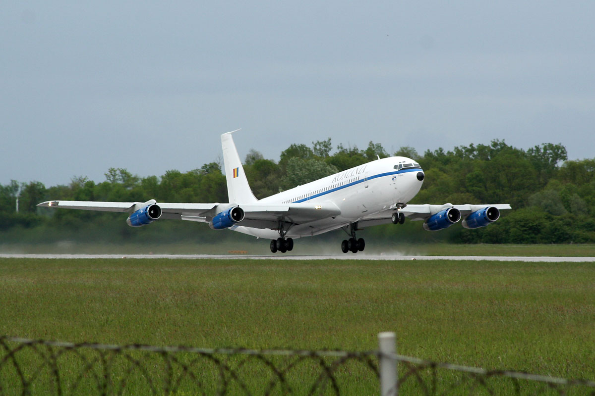 B707-3K1C Romania - Government YR-ABB Zagreb_Pleso April_29_2009