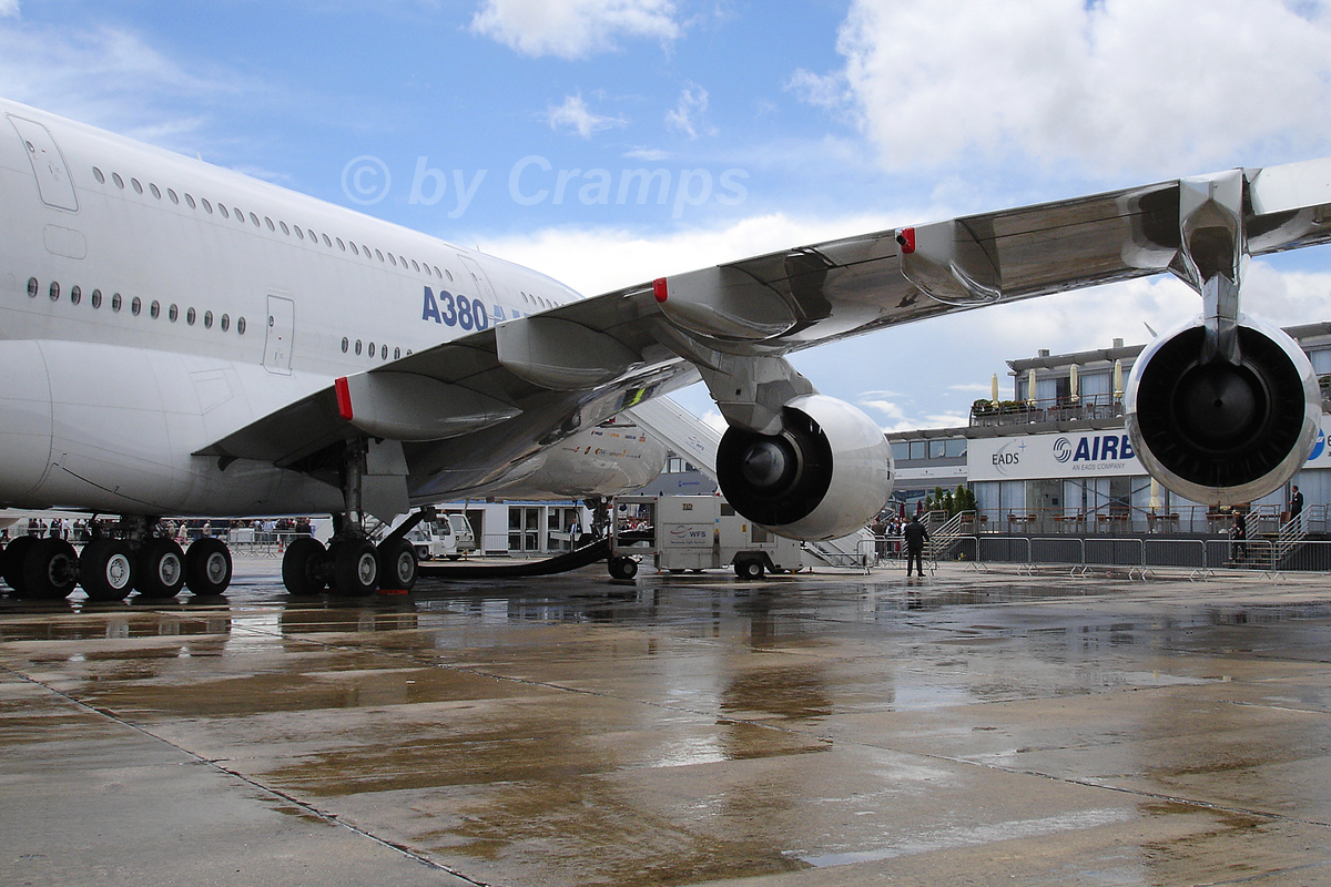 A380-841 Airbus Industrie F-WWJB Paris_Le_Bourget June_22_2007