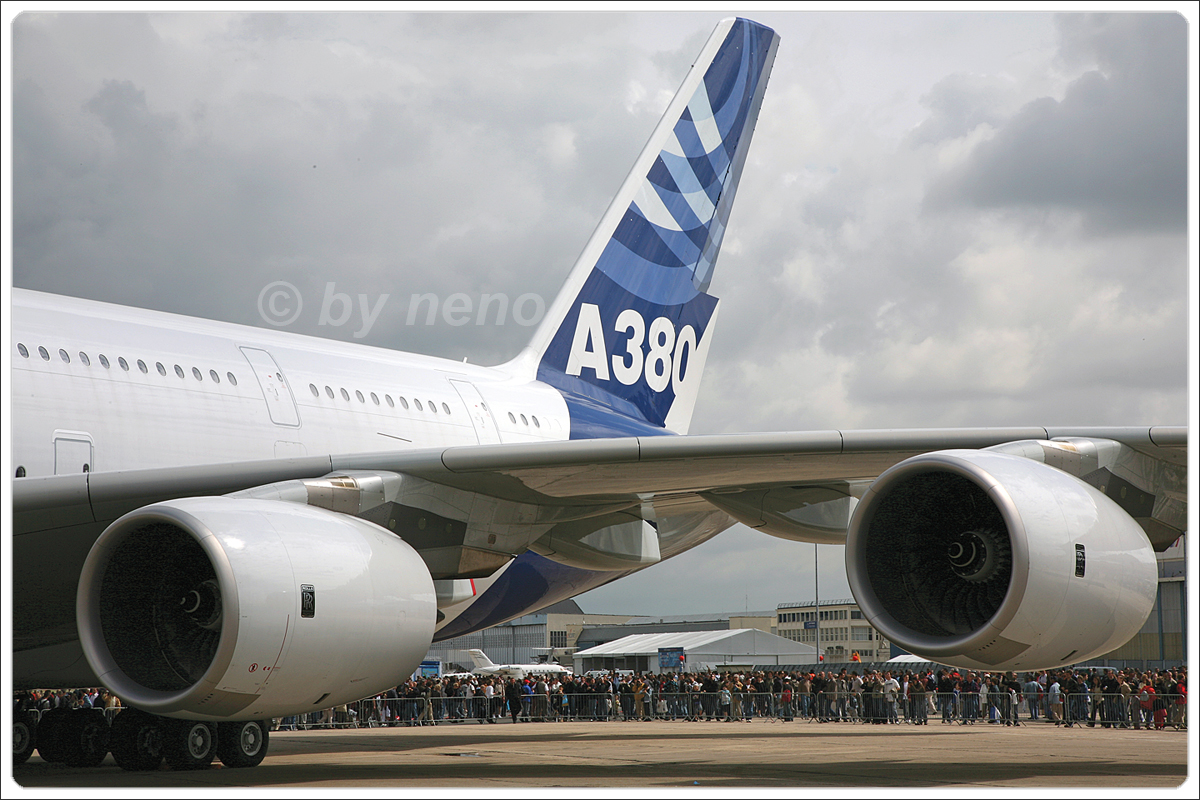 A380-841 Airbus Industrie F-WWJB Paris_Le_Bourget June_23_2007