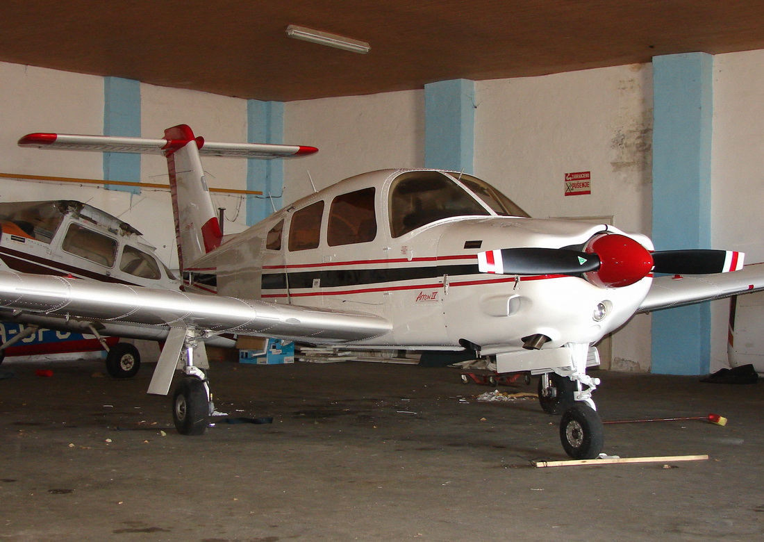 Piper PA-28R-201T Turbo Arrow III Private 9A-DCB Osijek_Cepin (LDOC) October_01_2011