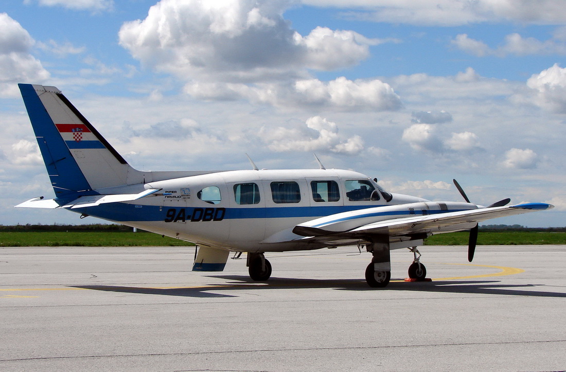 Piper PA-31-325 Navajo Geodetski zavod Osijek 9A-DBD Osijek_Klisa (LDOS) April_21_2012..