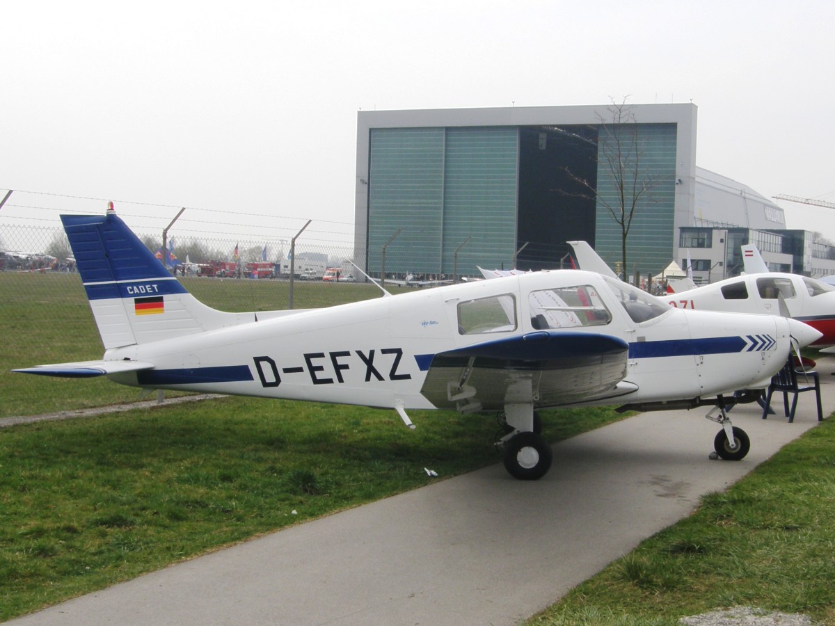 Piper PA-28-161 Cadet Untitled D-EFXZ Friedrichshafen_Airport April_04_2009