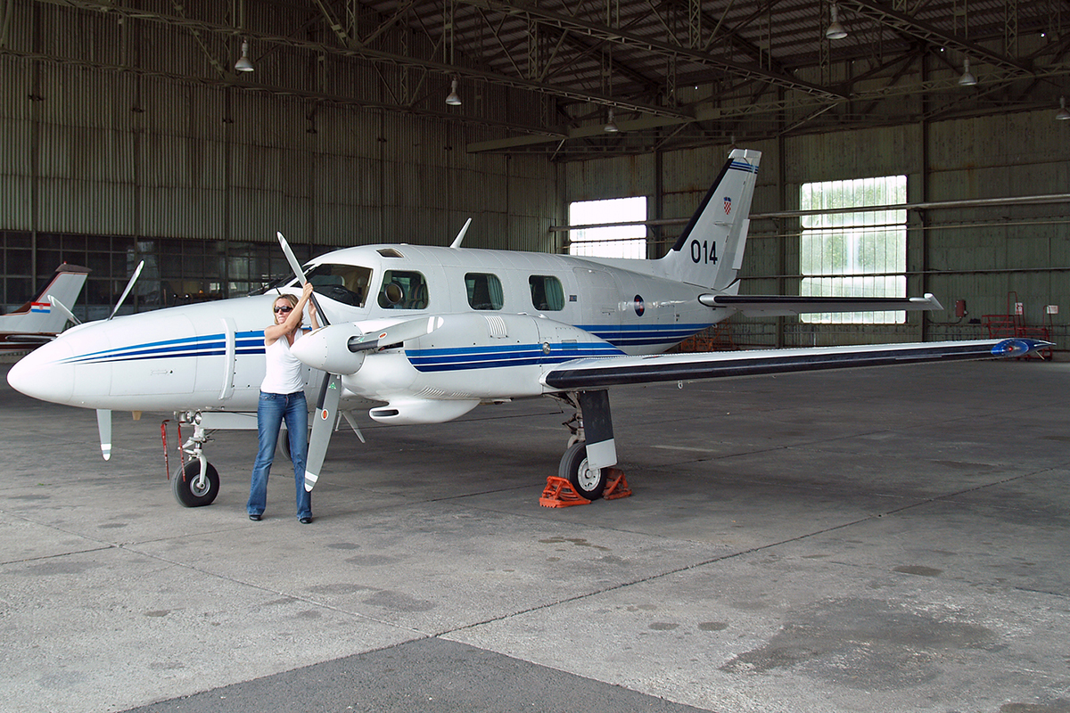 Piper PA-31P-425 Navajo HRZ 014 Zagreb_Pleso May_12_2007