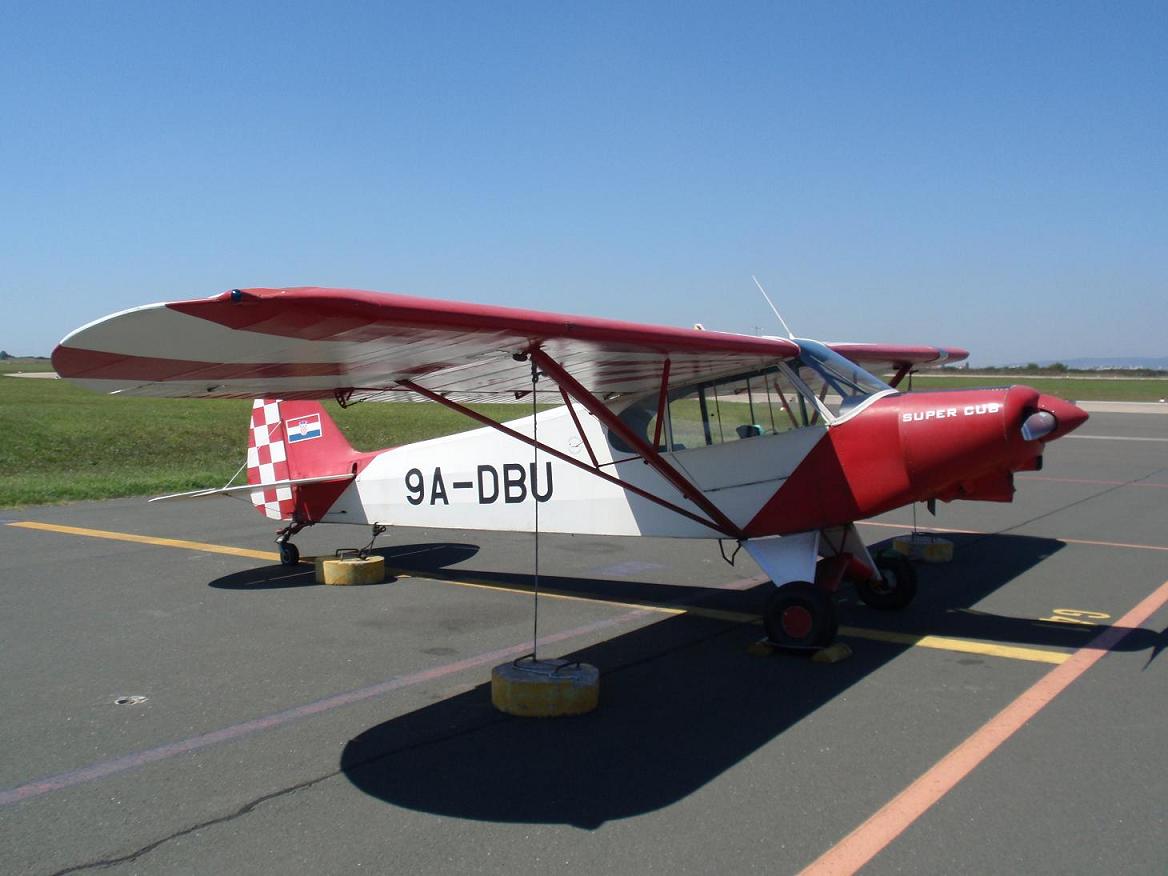 Piper PA-18-150 Super Cub 9A-DBU, Zagreb Pleso, August_19_2008