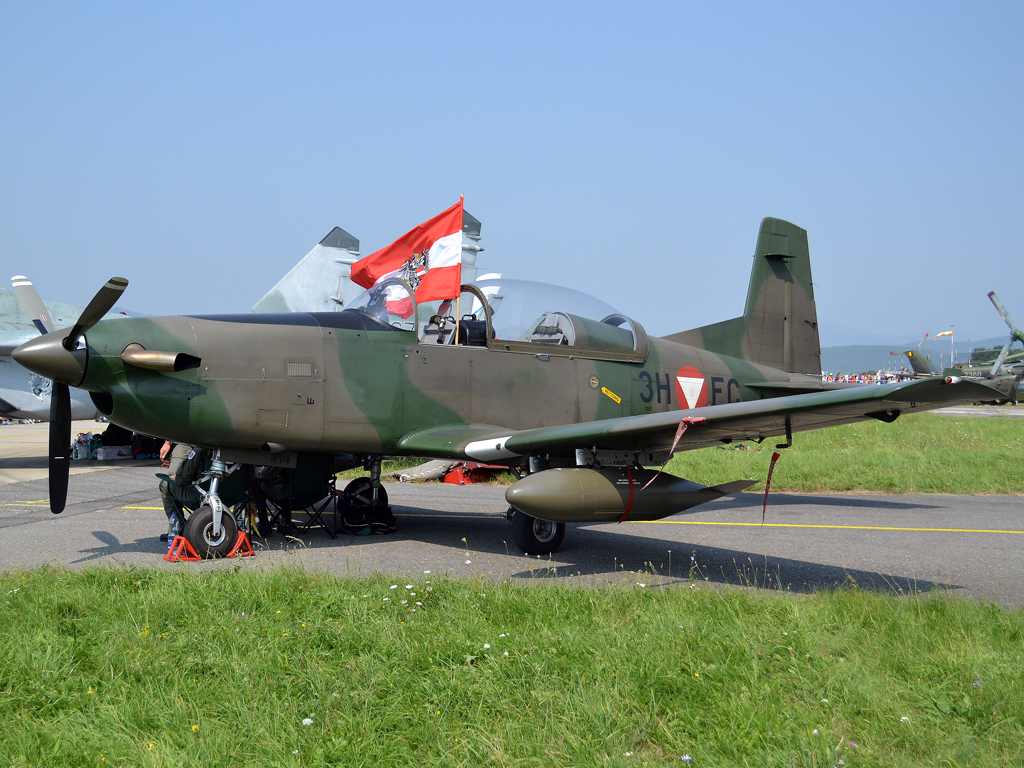 Pilatus PC-7 Austria Air Force 3H-FC Sliac (SLD/LZSL) August_27_2011