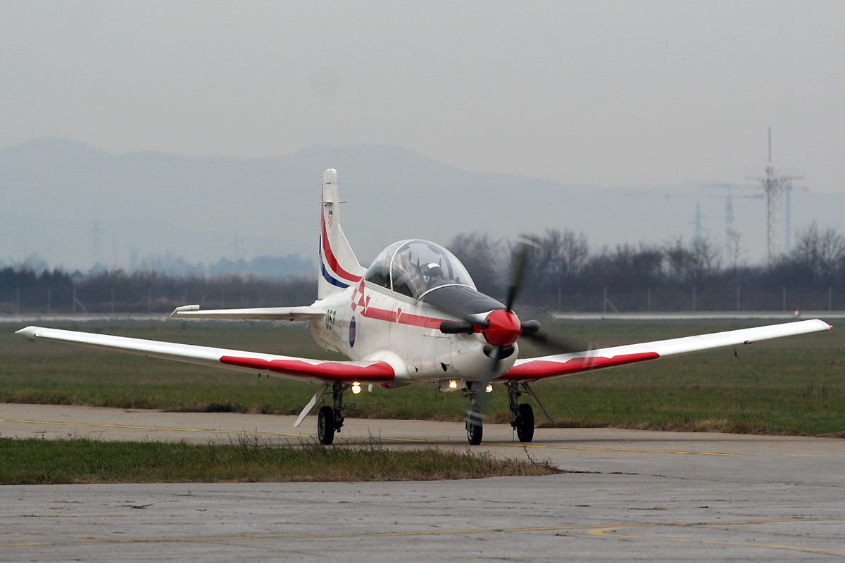 Pilatus PC-9M Croatia Air Force HRZ 057 Zagreb_Pleso (ZAG/LDZA) December_9_2011