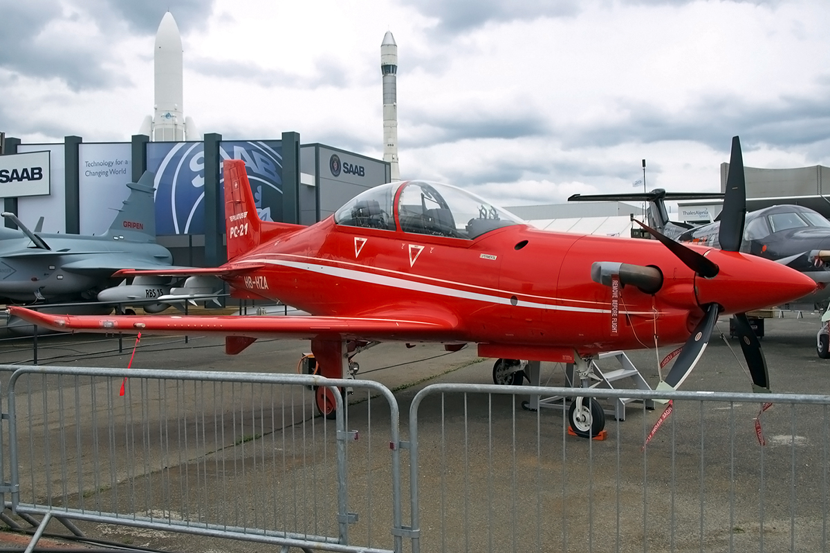 Pilatus PC-21 Pilatus Aircraft HB-HZA Paris_Le_Bourget June_24_2007