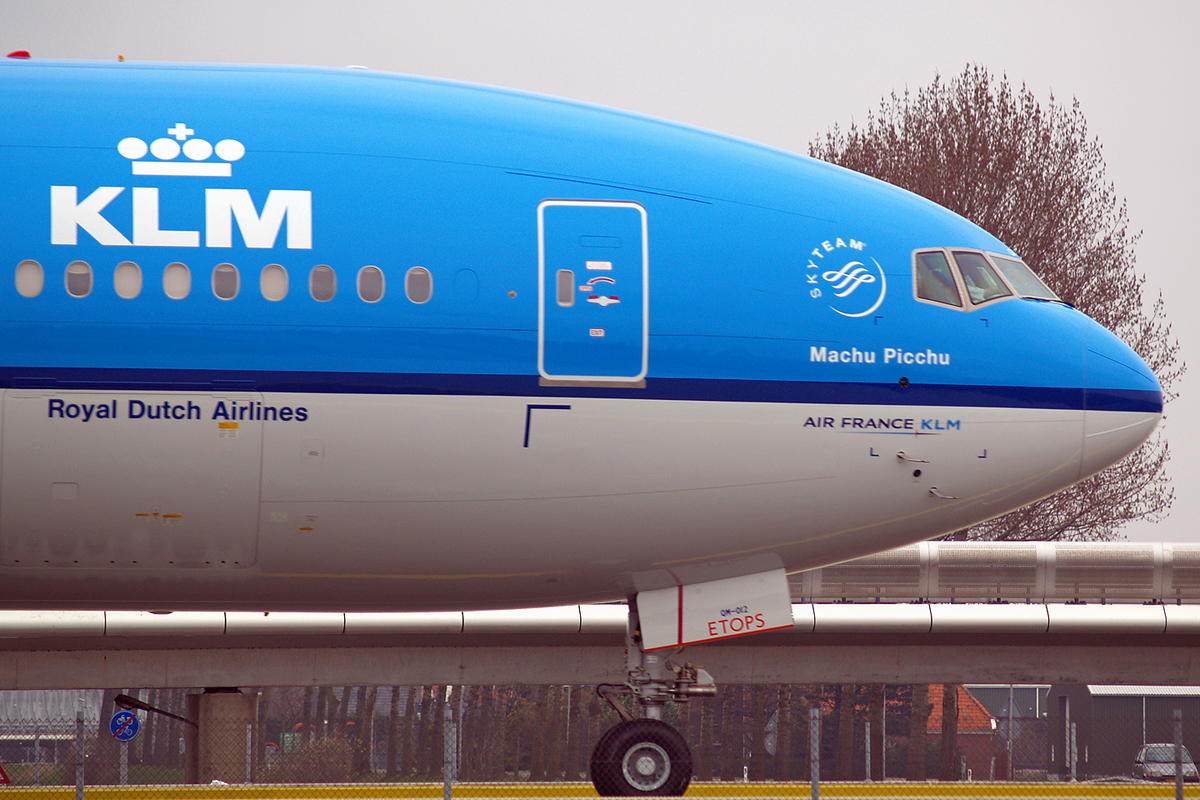 B777-206/ER KLM - Royal Dutch Airlines PH-BQM Amsterdam Schiphol April_20_2006