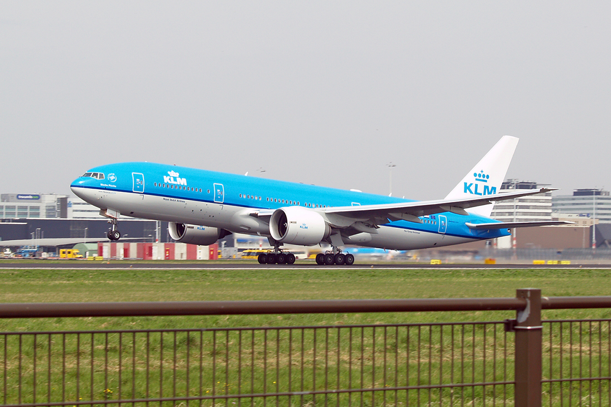 B777-206/ER KLM - Royal Dutch Airlines PH-BQM Amsterdam Schiphol April_21_2006