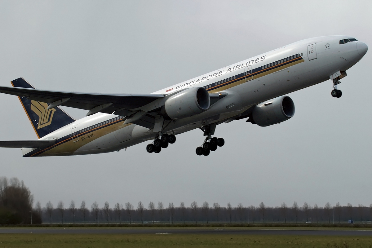 B777-212/ER Singapore Airlines 9V-SVL Amsterdam_Schiphol March_24_2008